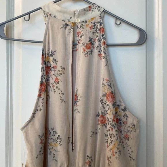 NWT Rokoko jumpsuit size Medium. Keyhole back with removable belt. - Picture 4 of 4